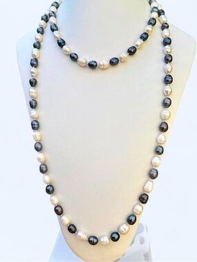 Vintage 48" Endless Fresh Water Pearl Rope Necklace Hand Knotted Circlé